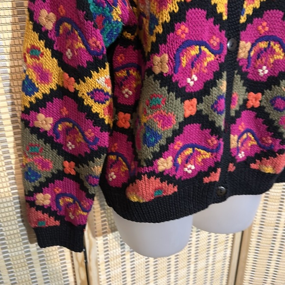 Ormond Shops Vintage Black Floral Embroidered Loose Knit Cardigan Sweater Small - Picture 3 of 15
